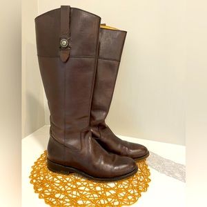 Beautiful Frye tall inside zip boots!
